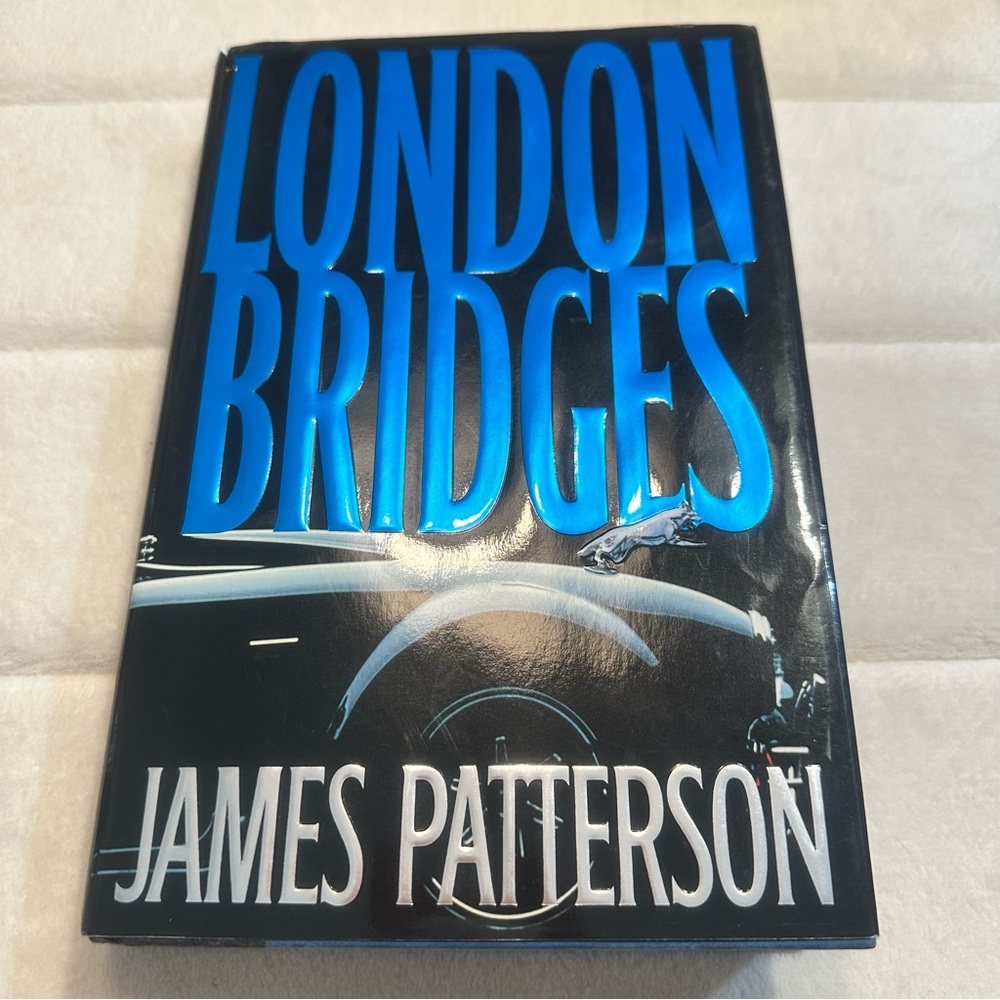 Suspense. London Bridges. Action novel. Hard cover